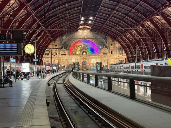 Access gates to be introduced in major Belgian railway stations, reversing earlier opposition
